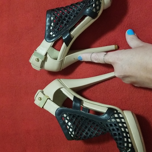 BURAK UYAN - Cage Leather T strap Stilettos Platform Sandals - Picture 15 of 16